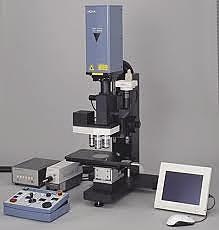 microscopio ultravioleta