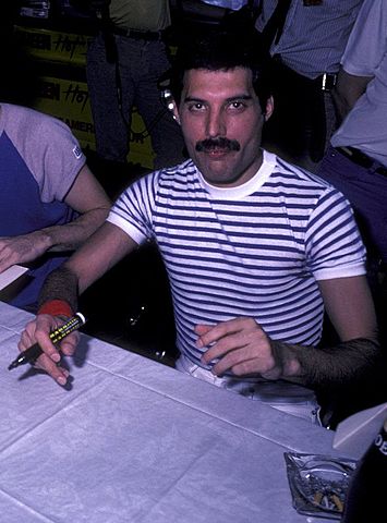 background information during Ealing College of Art.