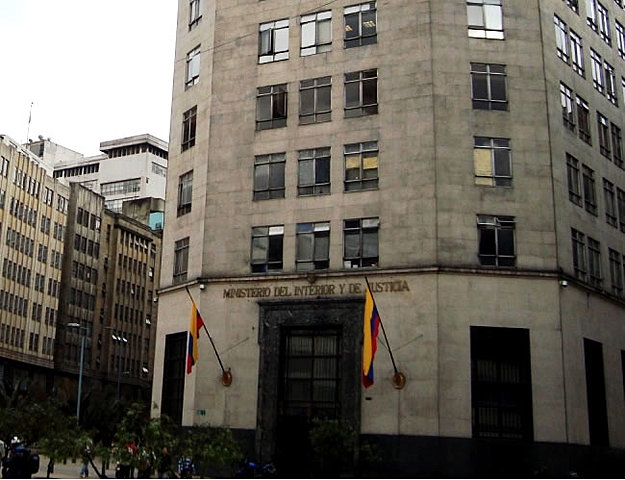 Creación de ministerios