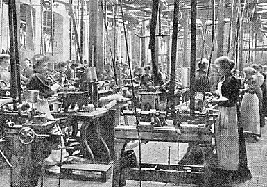 ΠΡΩΤΗ ΦΑΣΗ ΒΙΟΜΗΧΑΝΙΚΗΣ ΕΠΑΝΑΣΤΑΣΕΩΣ