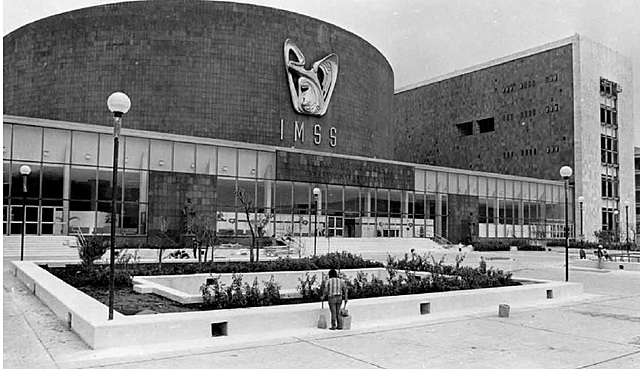 Inauguración del Centro Médico Nacional