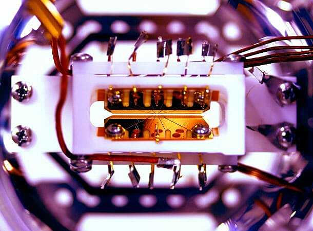 Primer ordenador cuántico reprogrammable