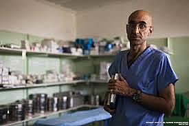 A LONG WALK TO WATER         (Salva)