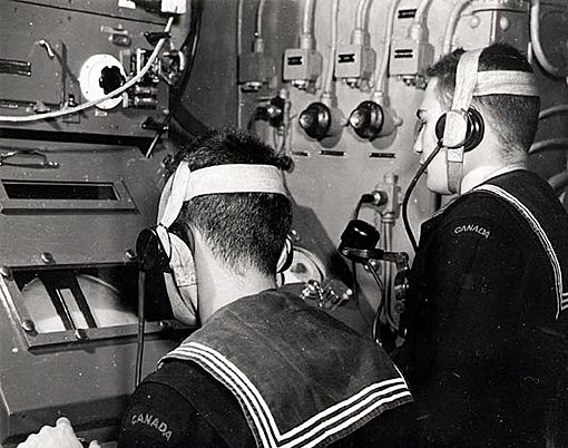 USA and Great Britain establish sonar systems