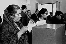 se otorga a la mujer el derecho al voto 1953