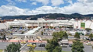 Primer centro comercial