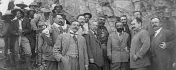 UNOS DE LOS MOVIMIENTOS POLÍTICOS, ECONÓMICOS  Y SOCIALES