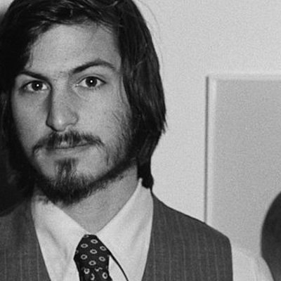 Timeline: Steven Paul Jobs ( think different)