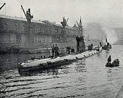 Submarines Back