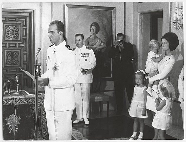 Proclamación de Don Juan Carlos como Príncipe de España, sucesor a la Jefatura del Estado con título de rey