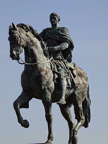 El Emperador Augusto pacifica la región de Hispania