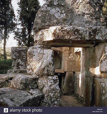 Fallece en Metaponte.