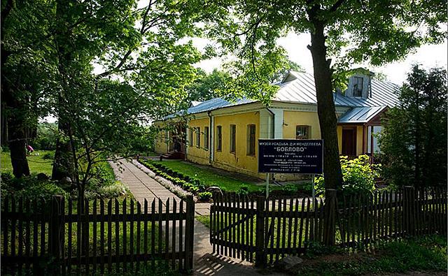 Имение Боблово