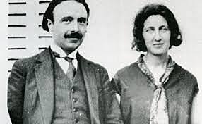 Se casa con Élise Lagier