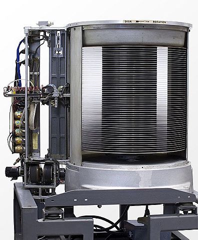 Primer Sistema de Disco Magnético (RAMAC)