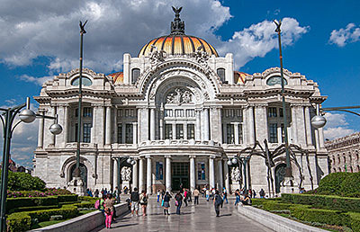 Actividad arquitectónica. El Teatro Nacional (hoy Palacio de las Bellas Artes) y el Palacio del Congreso (hoy Monumento a la Revolución)