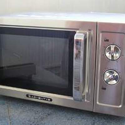 Timeline: Four à Micro-Ondes