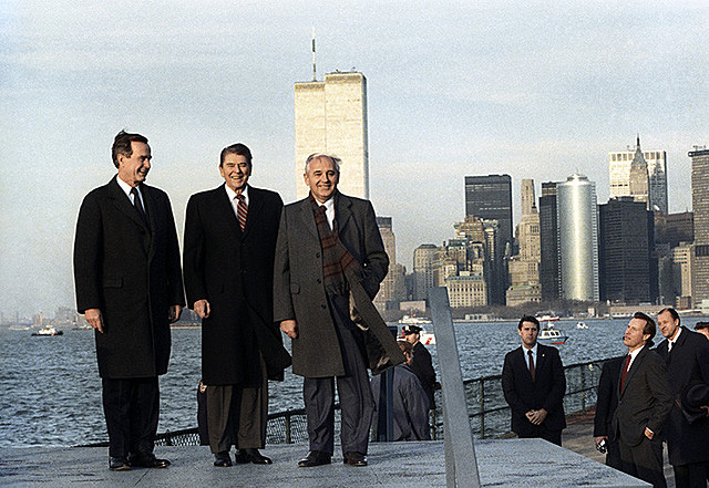 Gorbachow planteó la reducción de armas nucleares