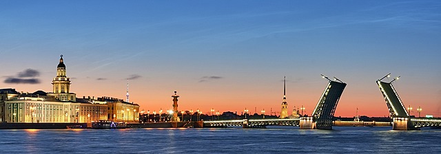 Перенесение столицы в Санкт-Петербург.