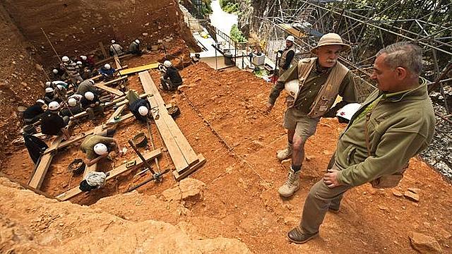 Se declara Monumento nacional.