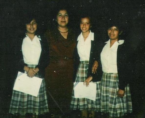 Laura termina su educación secundaria