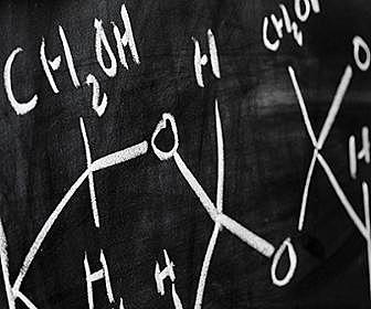 Teoria Estrutural proposta por Kekulé.
