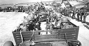 Estados Unidos interviene militarmente en la República Dominicana.