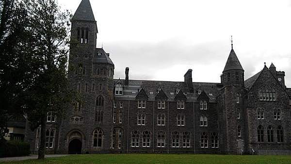 Oscar escapa del internado