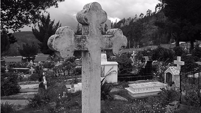 Mijail y Eva en el olvido