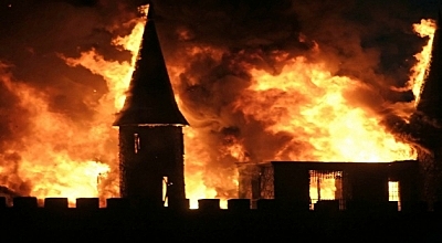 Irene e Ismael sacan a Simone de Cravenmoore