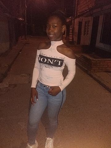 me iba a ir para unos 15 de una amiga desde chiquita