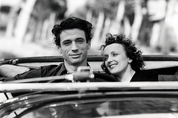 híres énekesnő lett