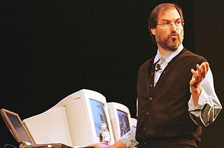 JOBS VUELVE APPLE Y SE ASOCIA CON MICROSOFT