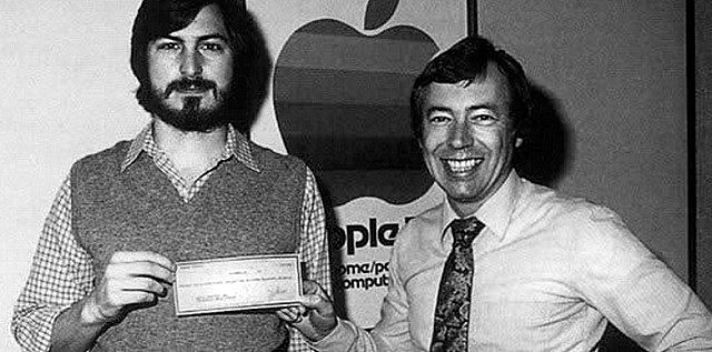 Jobs y Wozniak  recaudan 1.750 dólares