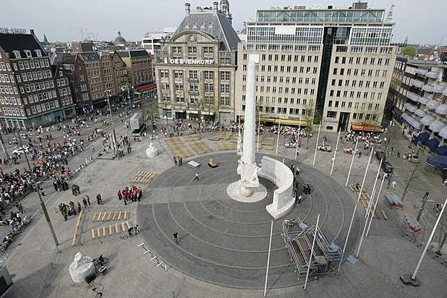 Nationaal Monument op de Dam, ontworpen door Jacobus Johannes Pieter Oud