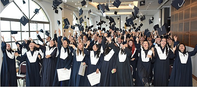 Primer Grupo de Graduados