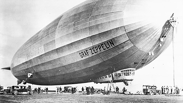 (12) First Zeppelin air raid over England
