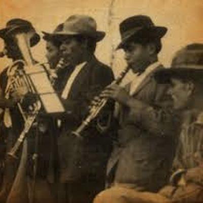 Timeline: MÚSICOS NACIONALISMO