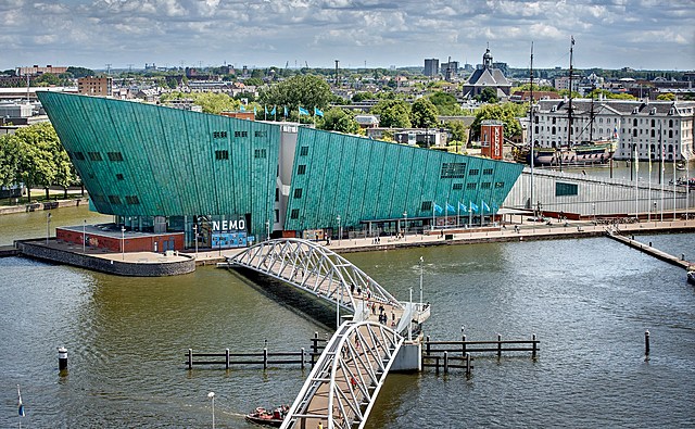 Nemo Science Museum in Amsterdam, opgericht door Herman Heijenbrock