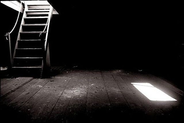 Se publica la noticia del niño que encerraron en un sótano, en la calle de Les Gobelins, durante siete días.