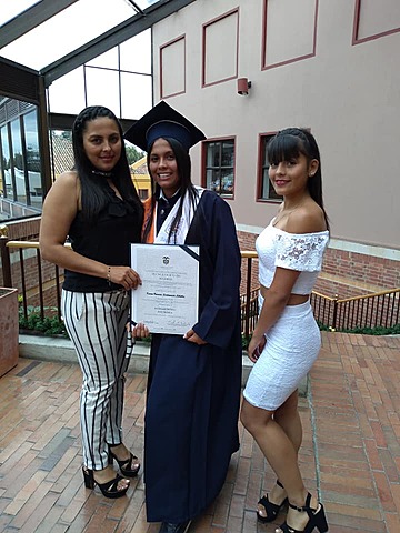 GRADO DE MI HERMANITA DE 11