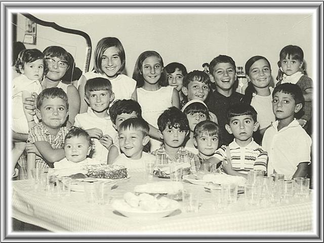 Lazarus cumple 18 años y le heredan la mansión de Cravenmoore.