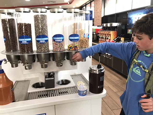 Crème Glacée avec des toppings