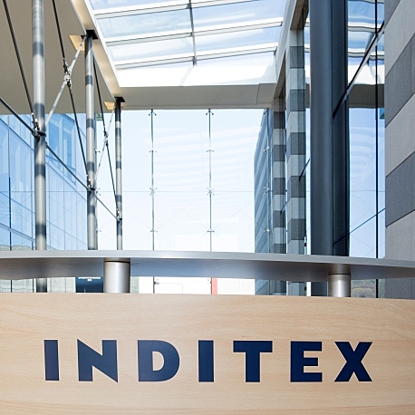 Se funda Inditex como la empresa holding del Grupo