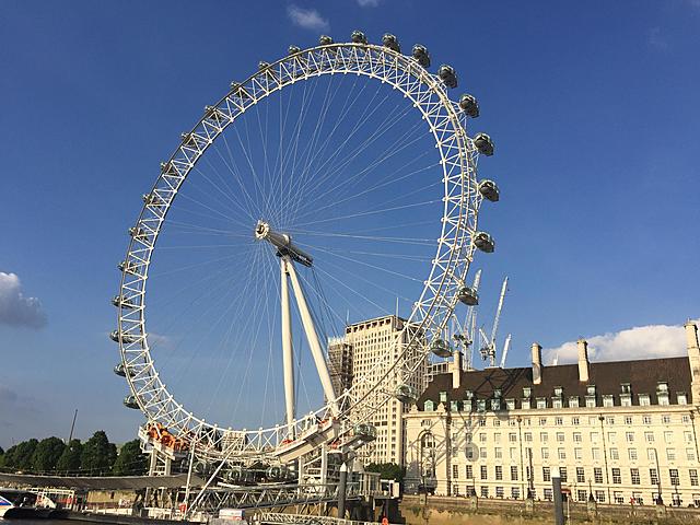 London Eye, ontworpen door Julia Barfield