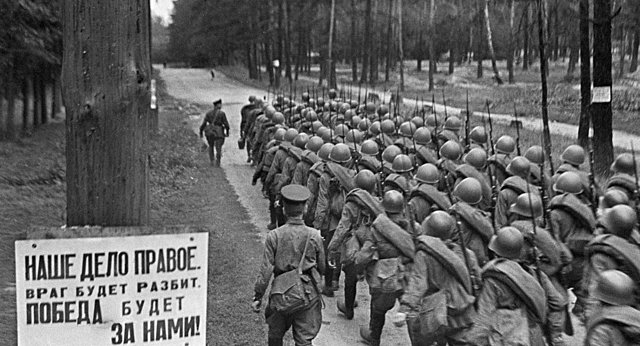 Hitler gana territorios.