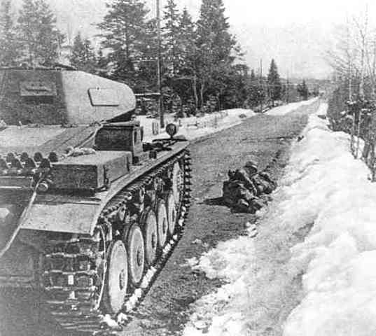 Alemania invade Noruega y Dinamarca.