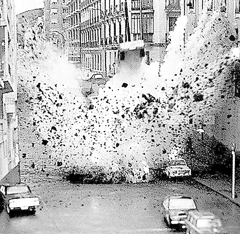 Asesinato de Luis Carrero Blanco por ETA.