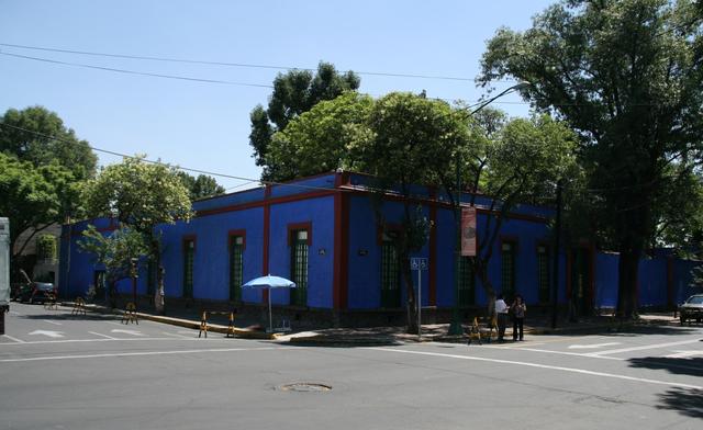 The Early Life of Frida Kahlo