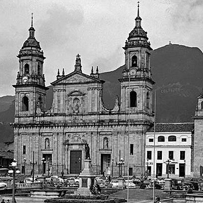 Timeline: La Estadística orientada a Colombia